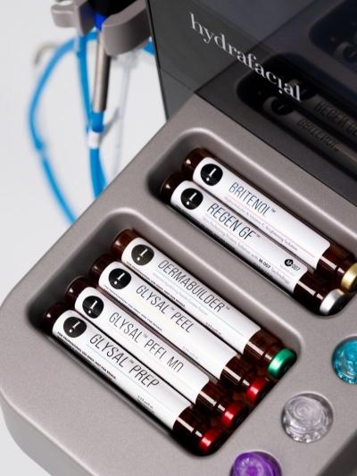 Wirkstoffampullen im HydraFacial Syndeo Gerät